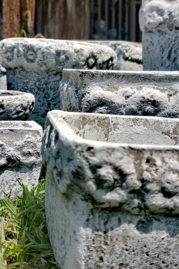 Vorster Unlimited concrete planters