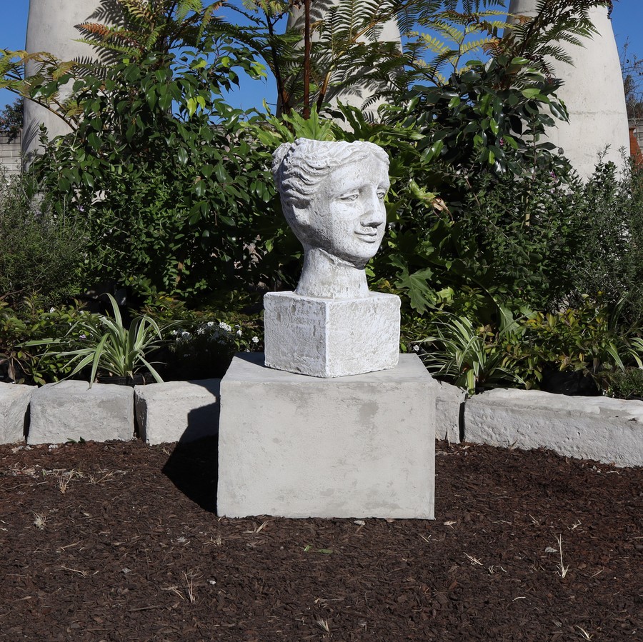 Head planters range